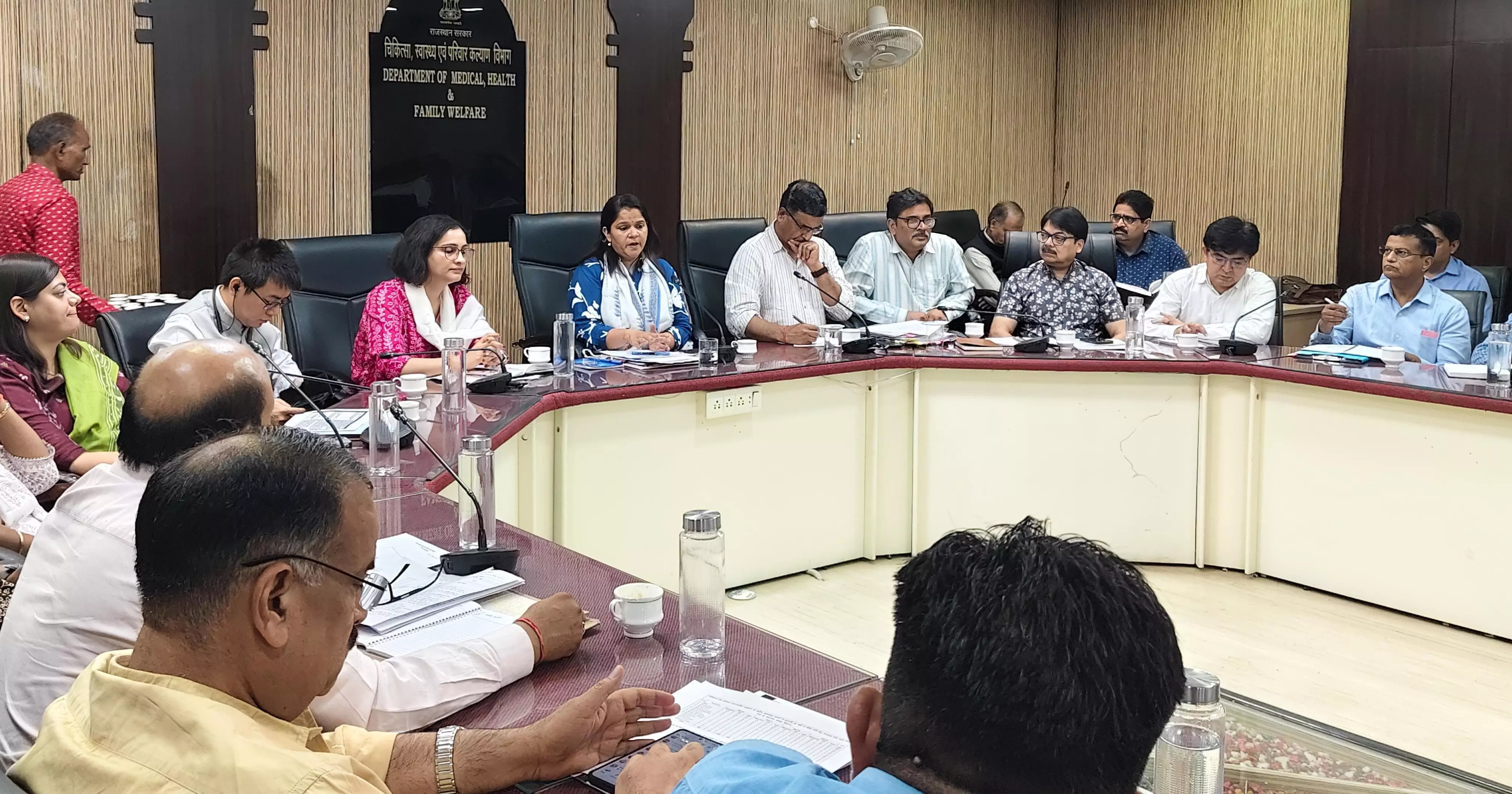 Jhalawar: सितंबर में विभिन्न त्योहारों पर कानून-व्यवस्था बनाए रखने के निर्देश Jhalawar: सितंबर में विभिन्न त्योहारों पर कानून-व्यवस्था बनाए रखने के निर्देश