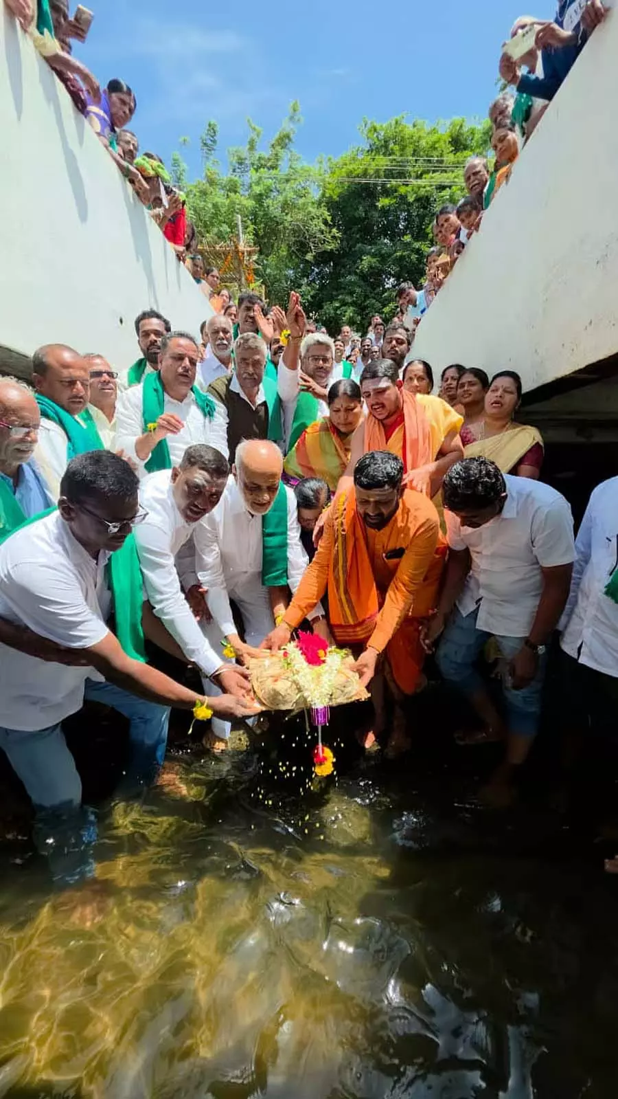 यातायात नियमों का उल्लंघन: 50% छूट, जुर्माना भरने की होड़ यातायात नियमों का उल्लंघन: 50% छूट, जुर्माना भरने की होड़
