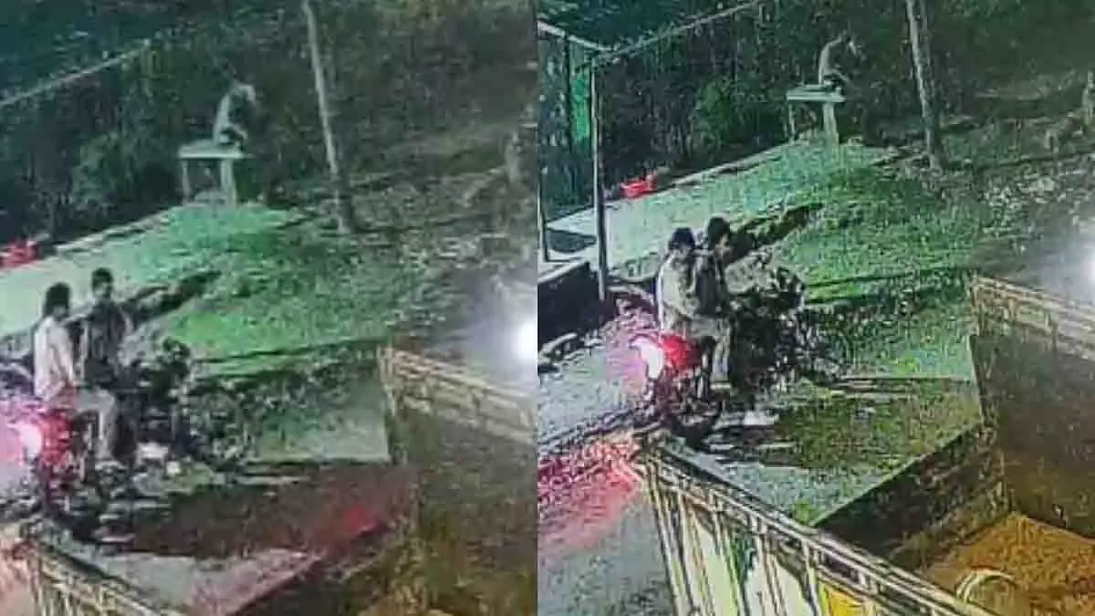 UP: मेरठ में बाइक सवार हमलावरों ने व्यक्ति पर गोलियां चलाईं UP: मेरठ में बाइक सवार हमलावरों ने व्यक्ति पर गोलियां चलाईं