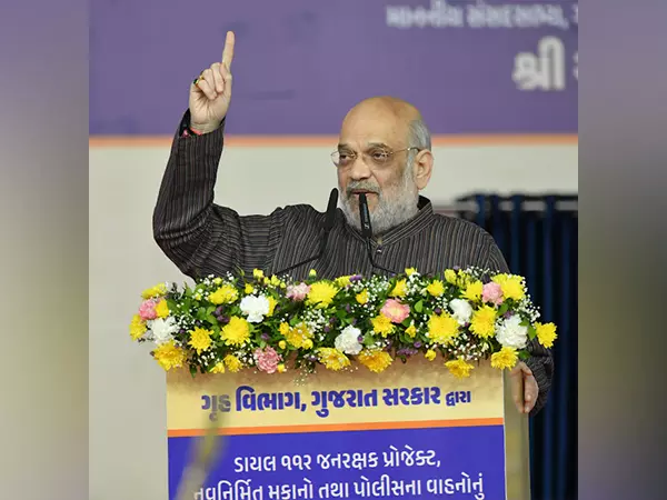 अमित शाह ने सुरक्षा परियोजनाओं का शुभारंभ किया, Gandhinagar से पुलिस आवास का ई-उद्घाटन किया अमित शाह ने सुरक्षा परियोजनाओं का शुभारंभ किया, Gandhinagar से पुलिस आवास का ई-उद्घाटन किया