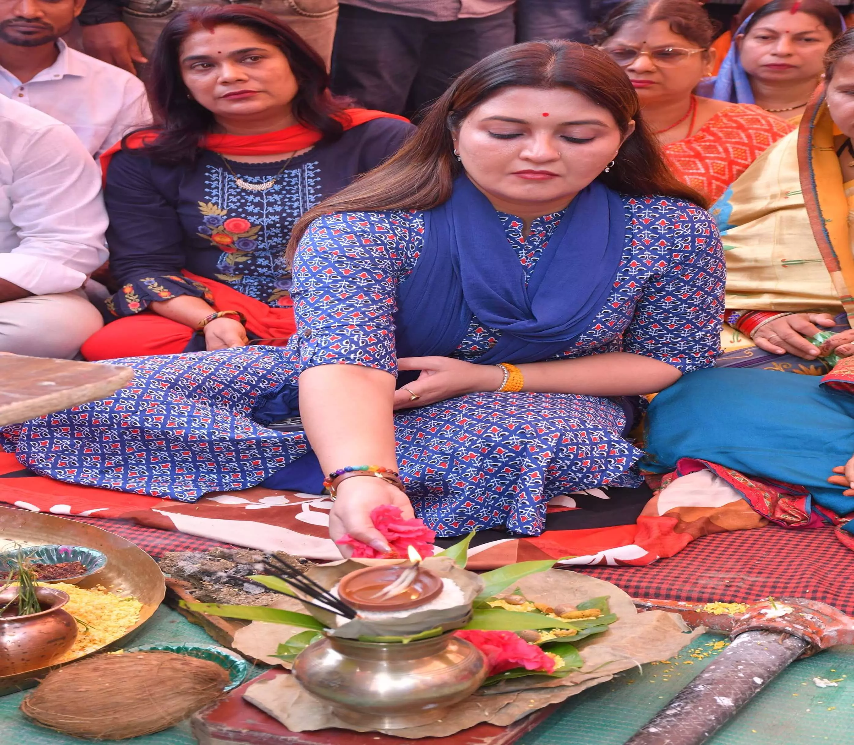 पंडरिया विधायक भावना बोहरा ने पौनी में 31.44 लाख के विकास कार्यों का किया भूमिपूजन पंडरिया विधायक भावना बोहरा ने पौनी में 31.44 लाख के विकास कार्यों का किया भूमिपूजन