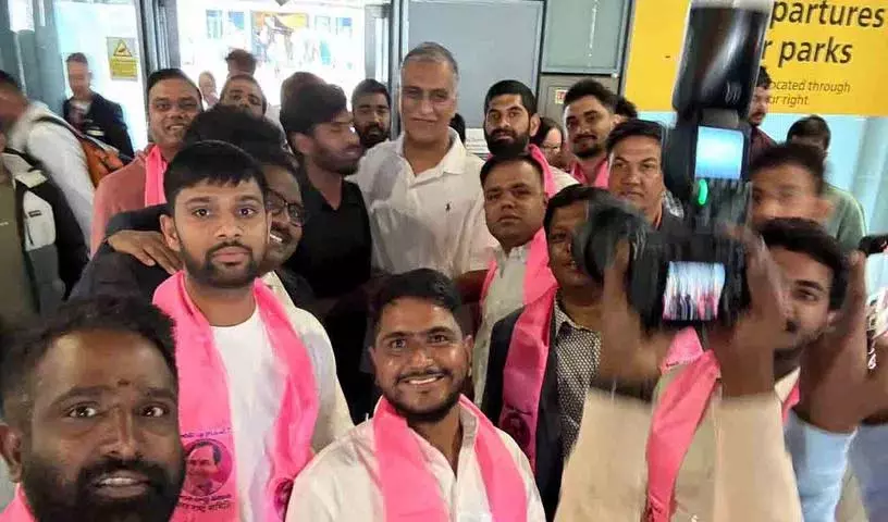 पूर्व मंत्री Harish Rao का लंदन में भव्य स्वागत पूर्व मंत्री Harish Rao का लंदन में भव्य स्वागत
