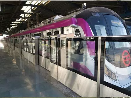 दिल्ली-एनसीआर में बारिश का दौर जारी, मेट्रो सेवाओं में मामूली बाधा दिल्ली-एनसीआर में बारिश का दौर जारी, मेट्रो सेवाओं में मामूली बाधा
