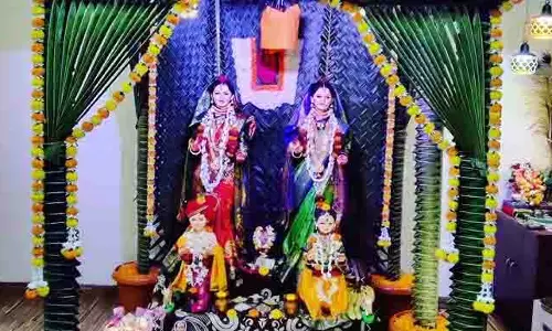Jyeshtha Gauri katha: ज्येष्ठ गौरी की कथा पढ़ने और सुनने से जीवन में आने वाली समस्याओं का अंत होता है Jyeshtha Gauri katha: ज्येष्ठ गौरी की कथा पढ़ने और सुनने से जीवन में आने वाली समस्याओं का अंत होता है