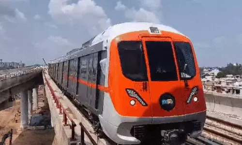 Bhopal: गणपति विसर्जन में मेट्रो ने रुकावट डाली Bhopal: गणपति विसर्जन में मेट्रो ने रुकावट डाली