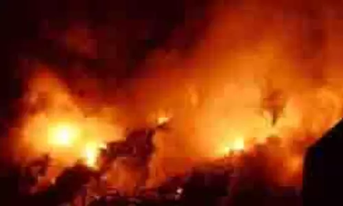 Rajasthan: शॉर्ट सर्किट से कपड़े की दुकान में लगी आग, लाखों का नुकसान