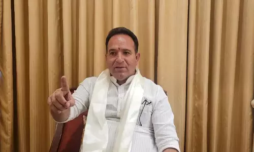 बाढ़ प्रबंधन पर विपक्ष ने J&K सरकार की आलोचना, केंद्र की सराहना बाढ़ प्रबंधन पर विपक्ष ने J&K सरकार की आलोचना, केंद्र की सराहना