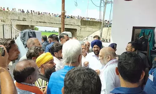 केंद्रीय मंत्री अमित शाह ने जम्मू में बाढ़ से हुए नुकसान का जायजा लिया