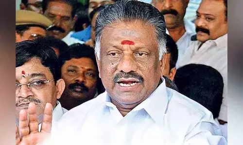 Panneerselvam ने मदुरै सम्मेलन की योजना छोड़ी Panneerselvam ने मदुरै सम्मेलन की योजना छोड़ी