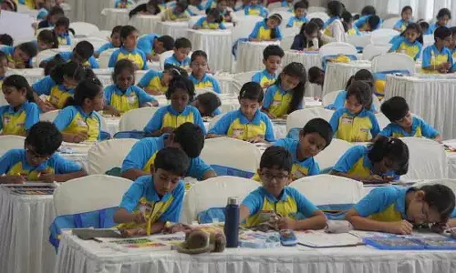 कोलोर चैंप 2025 में 570 युवा कलाकारों के Hyderabad के विजन को प्रदर्शित किया गया कोलोर चैंप 2025 में 570 युवा कलाकारों के Hyderabad के विजन को प्रदर्शित किया गया
