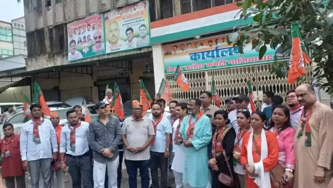 Ghaziabad: भाजपा का राहुल गांधी के खिलाफ विरोध Ghaziabad: भाजपा का राहुल गांधी के खिलाफ विरोध
