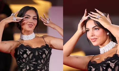 वेनिस फेस्टिवल में Georgina Rodríguez ने रोनाल्डो से 30 कैरेट की विशाल अंगूठी लेकर सबको चौंका दिया