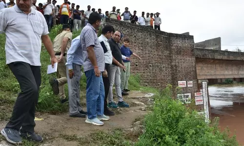 Haryana : घग्गर नदी का जलस्तर चरम पर, कैथल जिला हाई अलर्ट पर Haryana : घग्गर नदी का जलस्तर चरम पर, कैथल जिला हाई अलर्ट पर