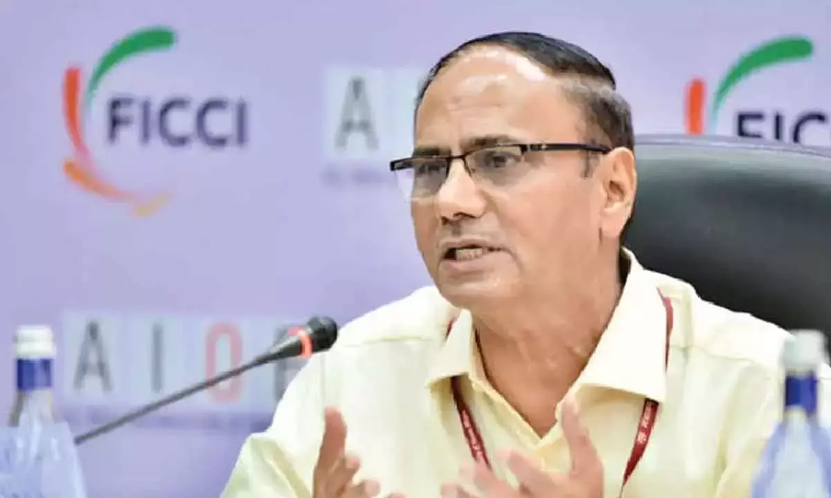 Andhra: समारिया ने जलवायु परिवर्तन से निपटने के लिए 10% हरित बजट आवंटन का आह्वान किया