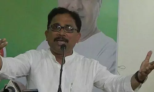 प्रेमलता ने कहा, ईपीएस ने गठबंधन सौदे को लेकर हमारी पीठ में छुरा घोंपा प्रेमलता ने कहा, ईपीएस ने गठबंधन सौदे को लेकर हमारी पीठ में छुरा घोंपा