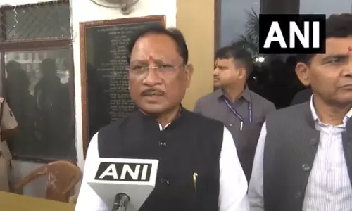 CM साय ने दंतेवाड़ा कलेक्ट्रेट में हाई लेवल मीटिंग की CM साय ने दंतेवाड़ा कलेक्ट्रेट में हाई लेवल मीटिंग की