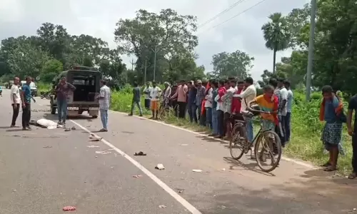 Odisha : हिट-एंड-रन की घटना में दो भाइयों की मौत Odisha : हिट-एंड-रन की घटना में दो भाइयों की मौत