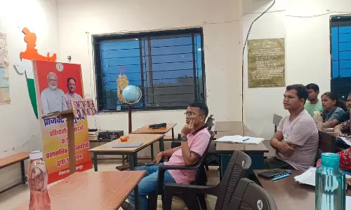 प्रोजेक्ट अनुभव के अंतर्गत अनुभवी अधिकारियों द्वारा प्रतियोगी परीक्षार्थियों को मिल रहा मार्गदर्शन प्रोजेक्ट अनुभव के अंतर्गत अनुभवी अधिकारियों द्वारा प्रतियोगी परीक्षार्थियों को मिल रहा मार्गदर्शन
