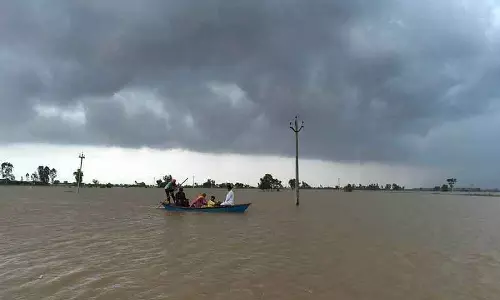 Punjab के राज्यपाल कटारिया ने कपूरथला में बाढ़ की स्थिति की समीक्षा के लिए सीचेवाल से बात की