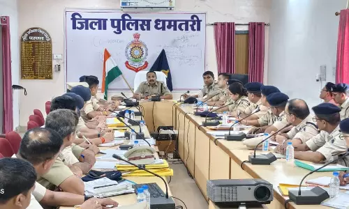 12 थाना प्रभारियों-विवेचको को एसपी ने थमाया नोटिस, क्राइम मीटिंग ली 12 थाना प्रभारियों-विवेचको को एसपी ने थमाया नोटिस, क्राइम मीटिंग ली