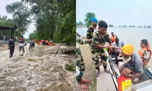 Punjab में चार दशकों की सबसे भीषण बाढ़ में 26 लोगों की मौत Punjab में चार दशकों की सबसे भीषण बाढ़ में 26 लोगों की मौत