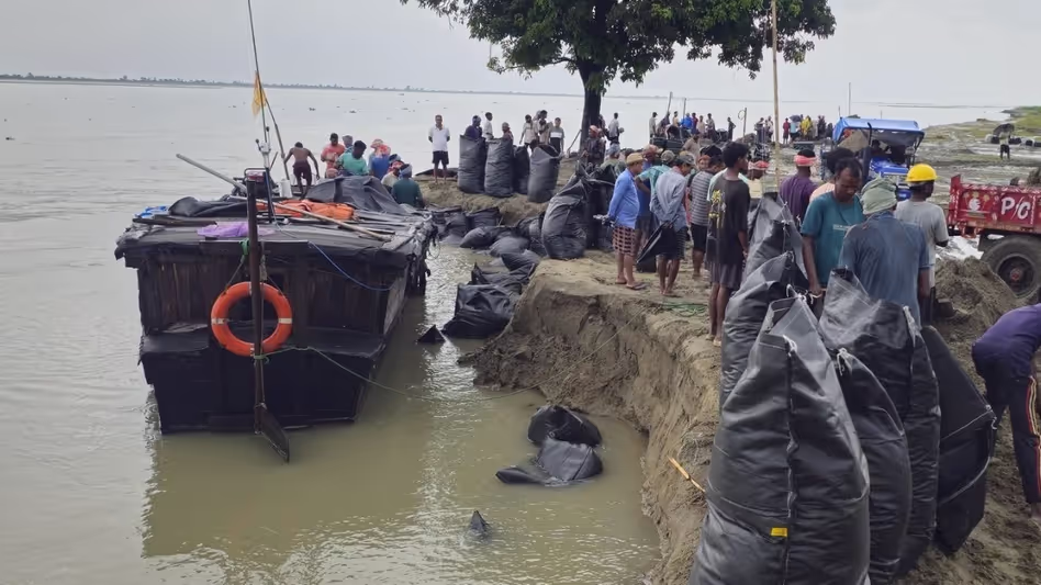 बाढ़ नियंत्रण Assam के लिए सर्वोच्च प्राथमिकता बनी हुई है मंत्री पीयूष हजारिका