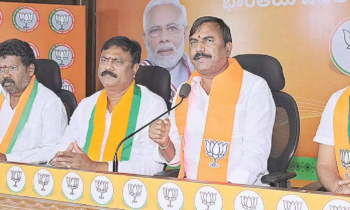 BJP MLC ने तेलंगाना मुक्ति दिवस को आधिकारिक मान्यता देने की मांग की BJP MLC ने तेलंगाना मुक्ति दिवस को आधिकारिक मान्यता देने की मांग की