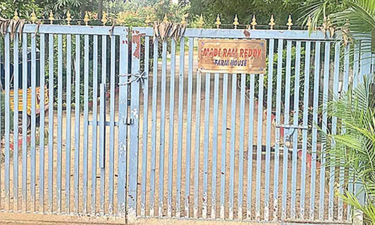 Telangana: मोइनाबाद में कथित भूमि अतिक्रमणकारी के खिलाफ पुलिस ने मामला दर्ज किया