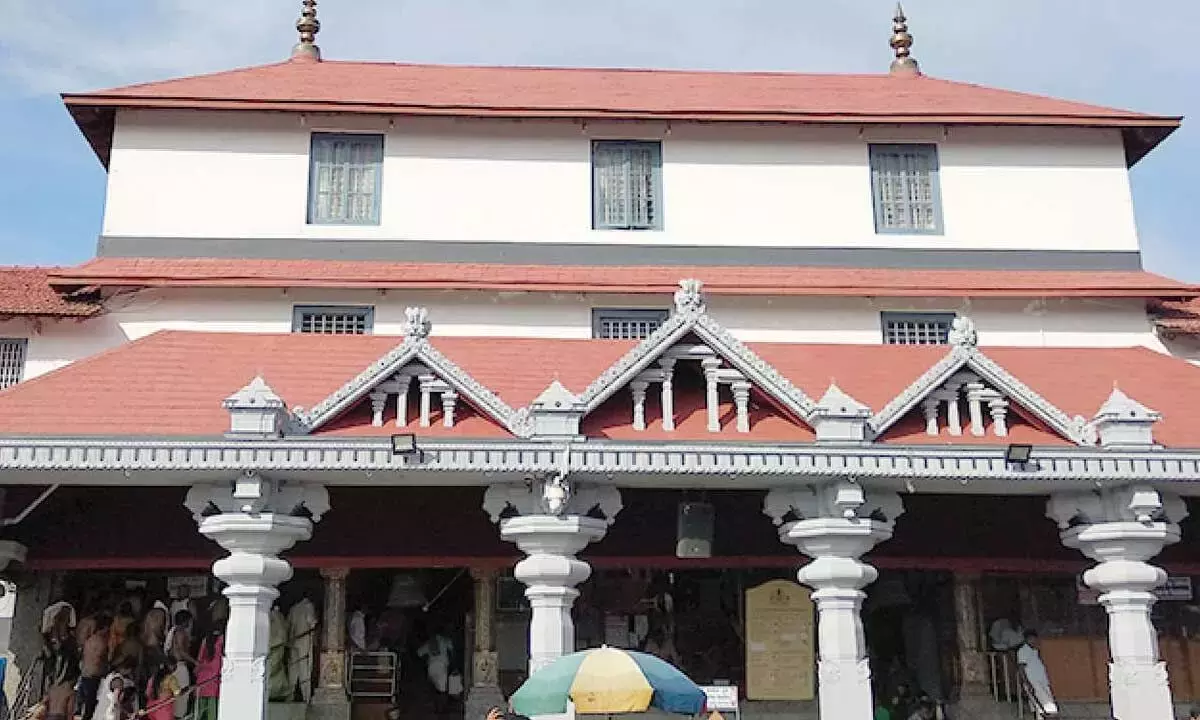 Karnataka: अदालत ने सामाजिक कार्यकर्ता को रात भर न्यायिक हिरासत में भेजने का आदेश दिया Karnataka: अदालत ने सामाजिक कार्यकर्ता को रात भर न्यायिक हिरासत में भेजने का आदेश दिया