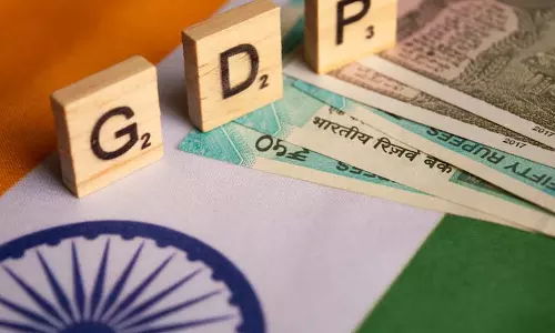 August में आर्थिक गति जारी