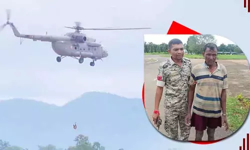 Malkangiri में सबरी नदी में चट्टान पर फंसे 24 घंटे बाद व्यक्ति को बचाया गया