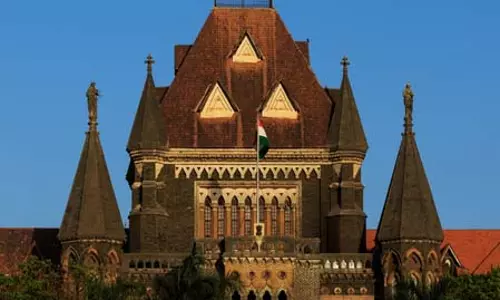 मराठा आरक्षण पर बॉम्बे हाईकोर्ट की सख्ती, आंदोलन आजाद मैदान तक सीमित करने के निर्देश मराठा आरक्षण पर बॉम्बे हाईकोर्ट की सख्ती, आंदोलन आजाद मैदान तक सीमित करने के निर्देश