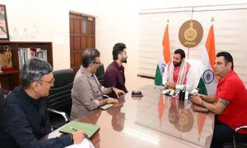 एक्टर जैकी भगनानी ने सीएम नायब सैनी से की मुलाकात, फिल्म सिटी बनाने पर हुई चर्चा एक्टर जैकी भगनानी ने सीएम नायब सैनी से की मुलाकात, फिल्म सिटी बनाने पर हुई चर्चा