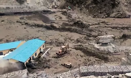 Himachal में मानसून में 326 मौतें, बारिश और सड़क दुर्घटनाओं में नुकसान