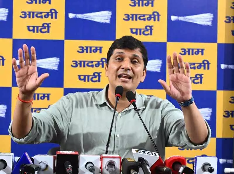 कांग्रेस ने भाजपा को जिताने के लिए दिल्ली चुनाव लड़ा: Saurabh Bhardwaj कांग्रेस ने भाजपा को जिताने के लिए दिल्ली चुनाव लड़ा: Saurabh Bhardwaj