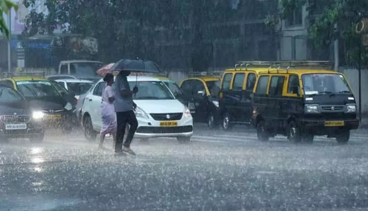 Mumbai : आज शहर में भारी बारिश की संभावना, कोंकण में येलो अलर्ट जारी Mumbai : आज शहर में भारी बारिश की संभावना, कोंकण में येलो अलर्ट जारी