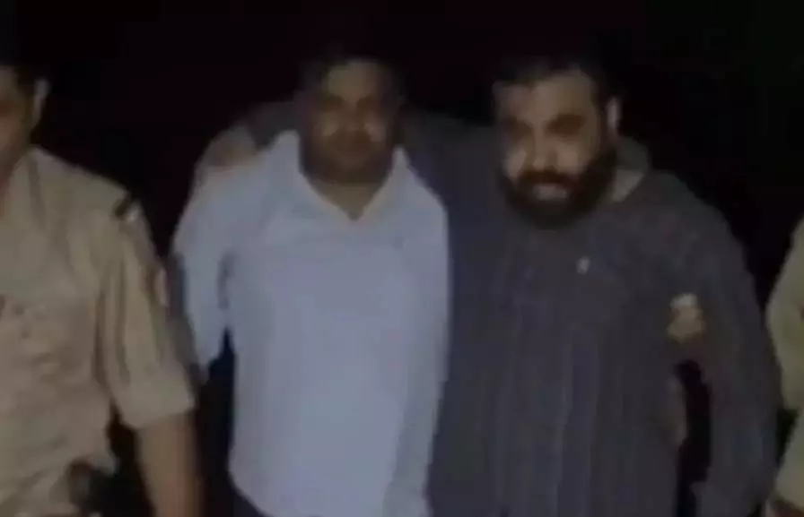 पुलिस मुठभेड़ में 25 हजार का इनामी गैंगस्टर घायल, साथी फरार पुलिस मुठभेड़ में 25 हजार का इनामी गैंगस्टर घायल, साथी फरार