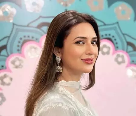 ठहरने की कला सीख रही हूं, दिव्यांका त्रिपाठी का इंस्टाग्राम पोस्ट बना चर्चा का विषय ठहरने की कला सीख रही हूं, दिव्यांका त्रिपाठी का इंस्टाग्राम पोस्ट बना चर्चा का विषय