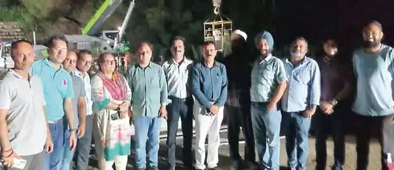 Rajouri, पुंछ, रियासी, जम्मू में 92 घंटे बाद आंशिक बिजली आपूर्ति बहाल Rajouri, पुंछ, रियासी, जम्मू में 92 घंटे बाद आंशिक बिजली आपूर्ति बहाल