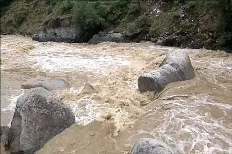 रियासी नाले से 11 वर्षीय बच्चे का शव बरामद रियासी नाले से 11 वर्षीय बच्चे का शव बरामद