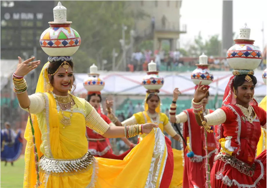 Jaipur: प्राकृतिक और सांस्कृतिक परंपराओं का मिलाजुला उत्सव Jaipur: प्राकृतिक और सांस्कृतिक परंपराओं का मिलाजुला उत्सव