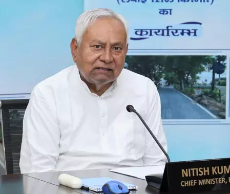 बिहार चुनाव से पहले ग्राम कचहरी सचिव का मानदेय बढ़ा, युवाओं और महिलाओं के लिए भी अहम फैसले बिहार चुनाव से पहले ग्राम कचहरी सचिव का मानदेय बढ़ा, युवाओं और महिलाओं के लिए भी अहम फैसले