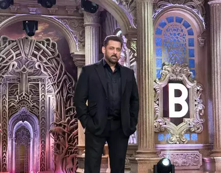 बिग बॉस 19: कुनिका सदानंद से भिड़ीं फरहाना, दिया फ्लॉप अभिनेत्री का तमगा बिग बॉस 19: कुनिका सदानंद से भिड़ीं फरहाना, दिया फ्लॉप अभिनेत्री का तमगा