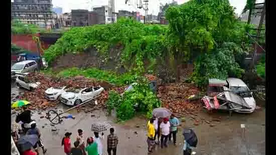 Ludhiana: बाढ़ से तीन लोगों की मौत Ludhiana: बाढ़ से तीन लोगों की मौत