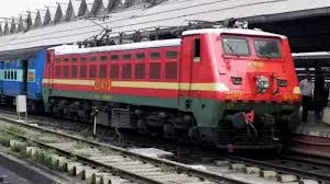 Ratlam: ट्रेन सेवाओं में रद्दीकरण, यात्री प्रभावित Ratlam: ट्रेन सेवाओं में रद्दीकरण, यात्री प्रभावित