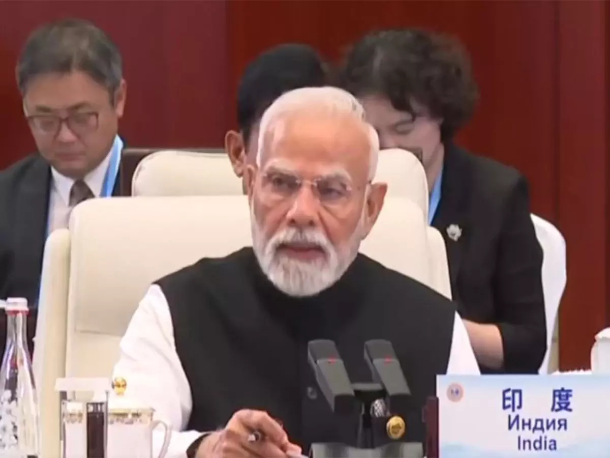 SCO शिखर सम्मेलन में सुरक्षा, संपर्क और अवसर के आधार पर अधिक कार्रवाई पर जोर दिया SCO शिखर सम्मेलन में सुरक्षा, संपर्क और अवसर के आधार पर अधिक कार्रवाई पर जोर दिया