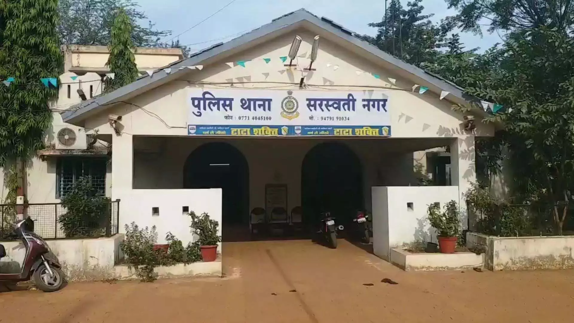 रायपुर में कट्टा दिखाकर बदमाशों ने की लूट, गिरफ्तार कर जेल भेजे गए रायपुर में कट्टा दिखाकर बदमाशों ने की लूट, गिरफ्तार कर जेल भेजे गए