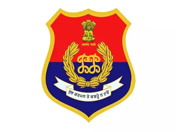 Punjab पुलिस ने लॉरेंस बिश्नोई गिरोह के 2 साथियों को गिरफ्तार किया, हथियार और गोला-बारूद बरामद Punjab पुलिस ने लॉरेंस बिश्नोई गिरोह के 2 साथियों को गिरफ्तार किया, हथियार और गोला-बारूद बरामद