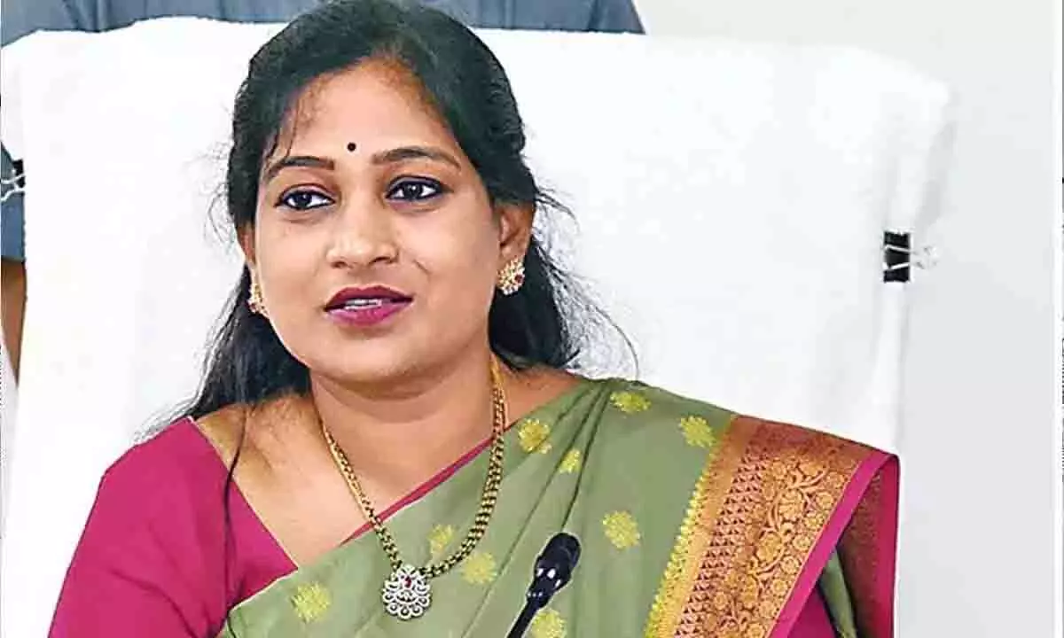 Andhra Pradesh: डॉग स्क्वायड की दक्षता देख गृह मंत्री हुए प्रभावित Andhra Pradesh: डॉग स्क्वायड की दक्षता देख गृह मंत्री हुए प्रभावित