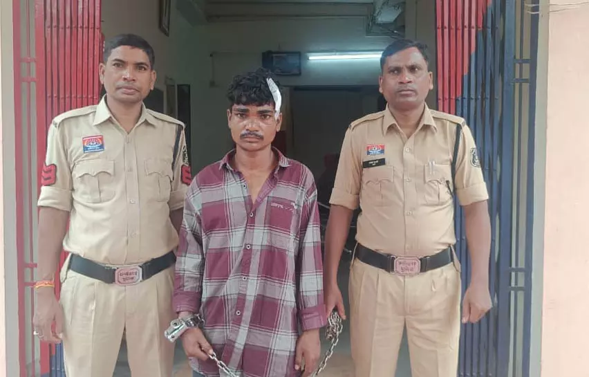 खर्चे की मांग पूरा ना करने पर माँ-नानी पर डंडे से हमला, ईलाज के दौरान नानी की मौत खर्चे की मांग पूरा ना करने पर माँ-नानी पर डंडे से हमला, ईलाज के दौरान नानी की मौत